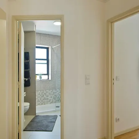 Host Wise - Amazing Comfy Flat With Balcony * Matosinhos (Porto)