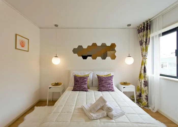 Apartamento Host Wise - Amazing Comfy Flat With Balcony